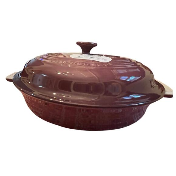 Le Creuset Stoneware Oval Baking Dish in Fig 27 cm/1.7L - Picture 2 of 6